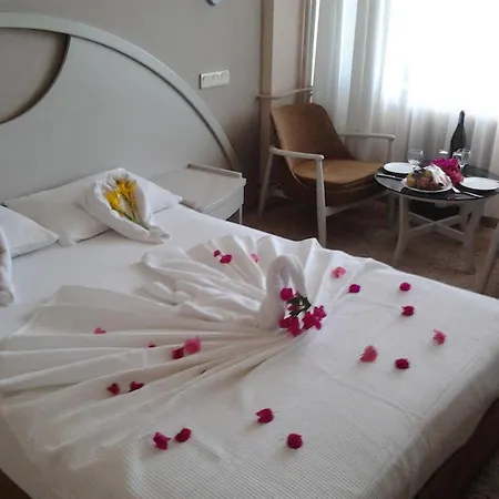 Pirlanta & Hotel 3*